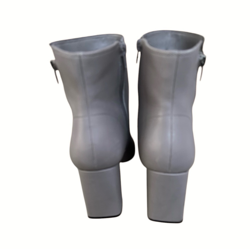 Marc Fisher Gray Leather Asymmetrical Ankle design Booties. SZ 11 M. - Picture 5 of 9